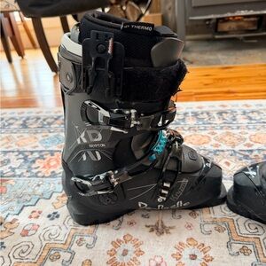 24.5 Dalbello Kryzma alpine ski boots